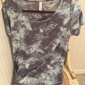 Super cute Lularoe Cat shirt- for cat lovers!